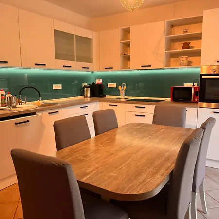 Leni Family Appartement Fažana
